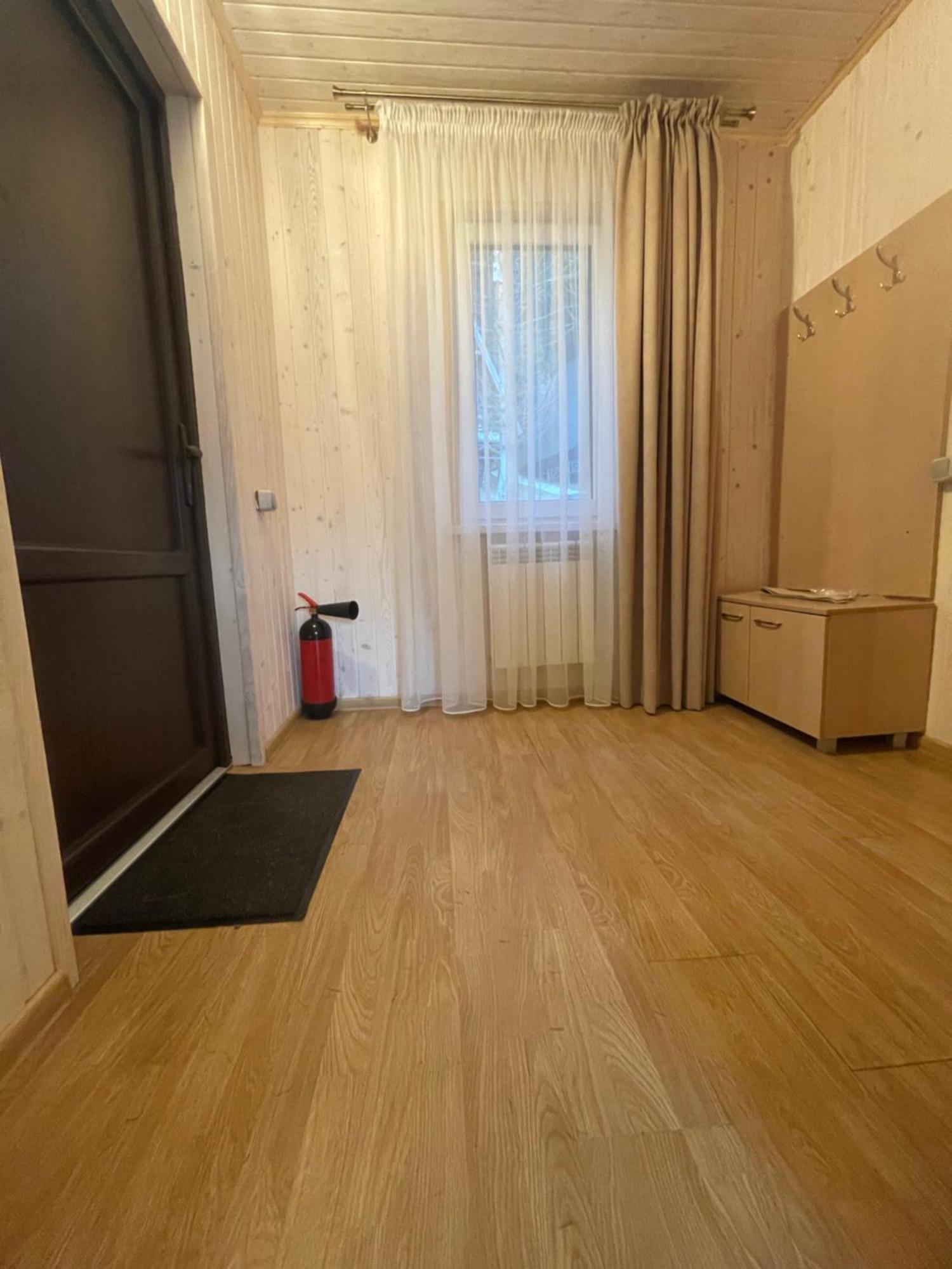 Karpatskyy Villa Rozluch Ngoại thất bức ảnh