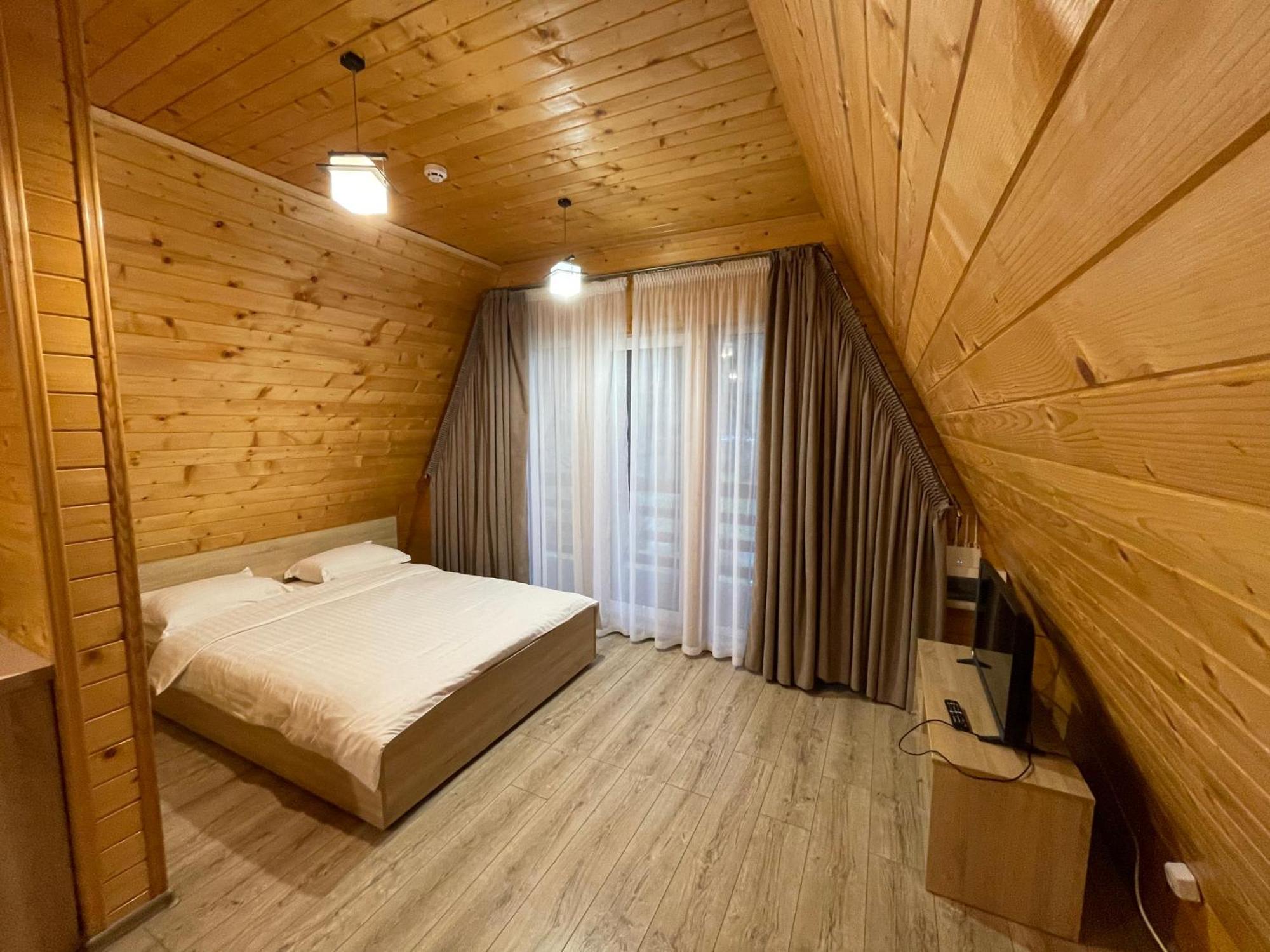 Karpatskyy Villa Rozluch Ngoại thất bức ảnh